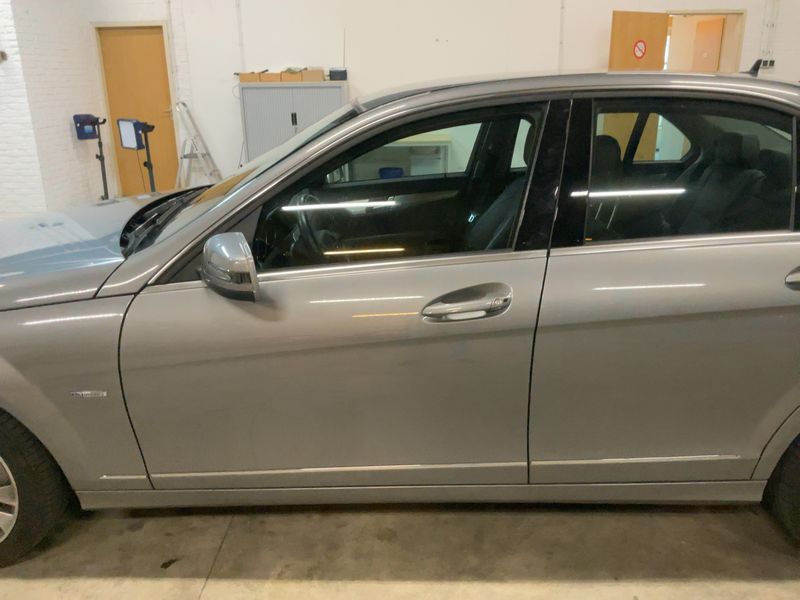 Mercedes-Benz C-Klasse C 200 CDI BlueEfficiency Avantgarde 2011 – снимка 4