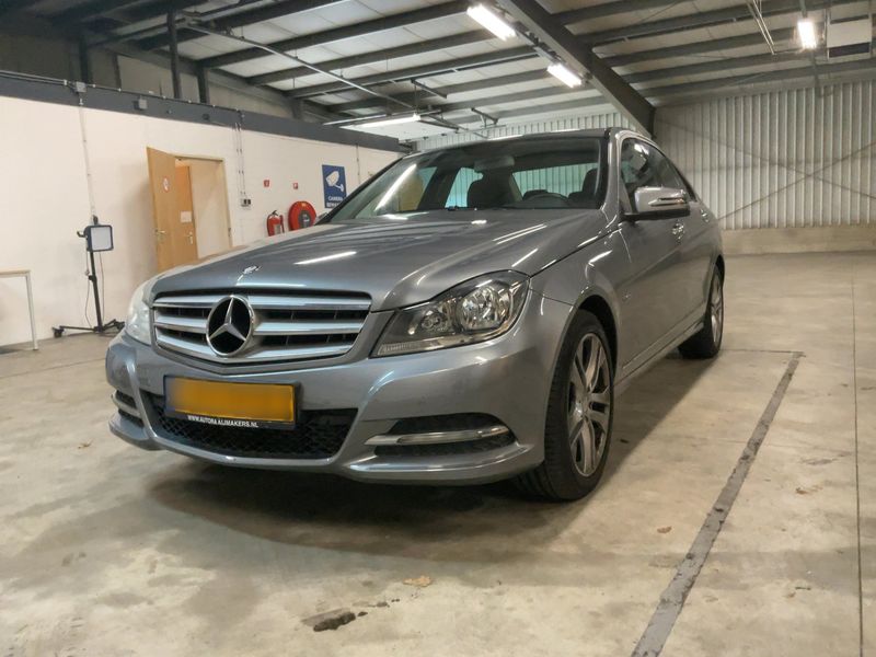 Mercedes-Benz C-Klasse C 200 CDI BlueEfficiency Avantgarde 2011 – снимка 1