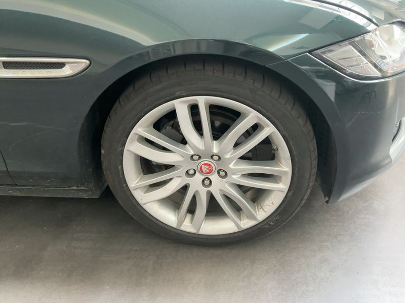Jaguar XF 20d Ingenium Edition 2017 – снимка 11
