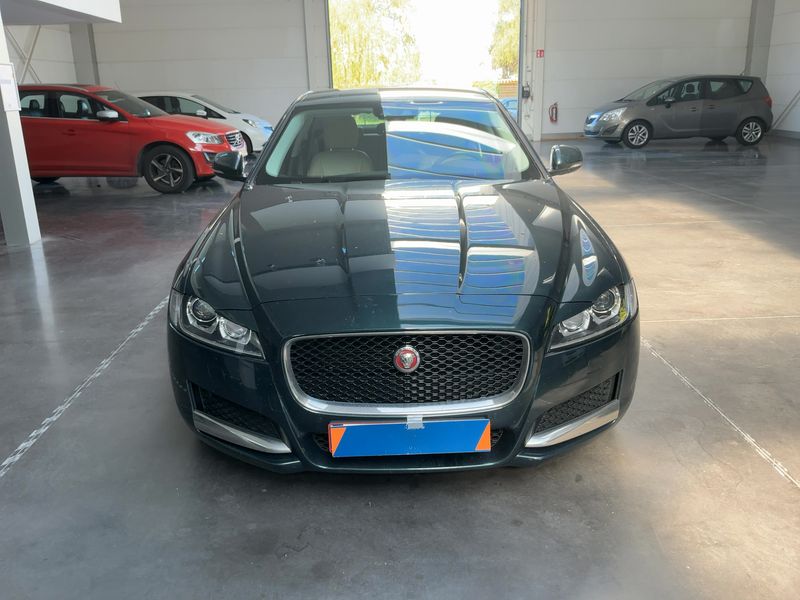 Jaguar XF 20d Ingenium Edition 2017 – снимка 14