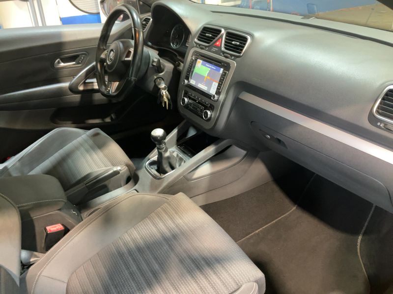 Volkswagen Scirocco 2.0 TSI Team 2010 – снимка 16