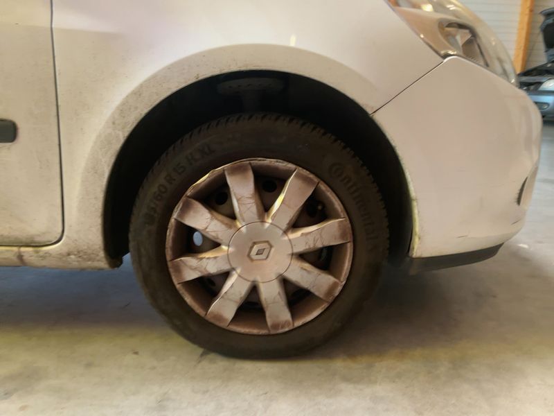 Renault Clio 1.2 Authentique 2011 – снимка 11