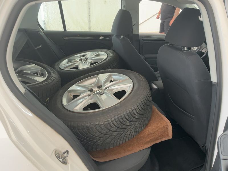 Volkswagen Golf VI 2.0 TDI Comfortline 2010 – снимка 14