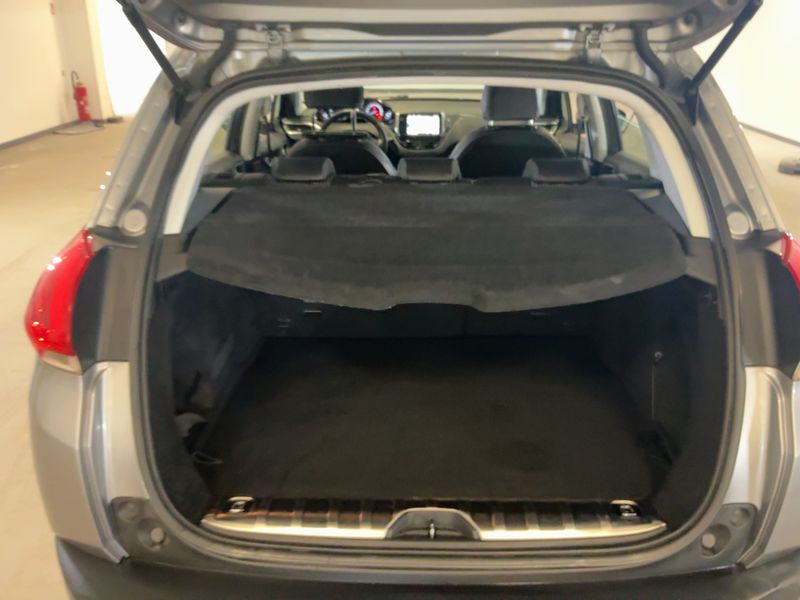 Peugeot 2008 1.2 PureTech Allure 2016 – снимка 15