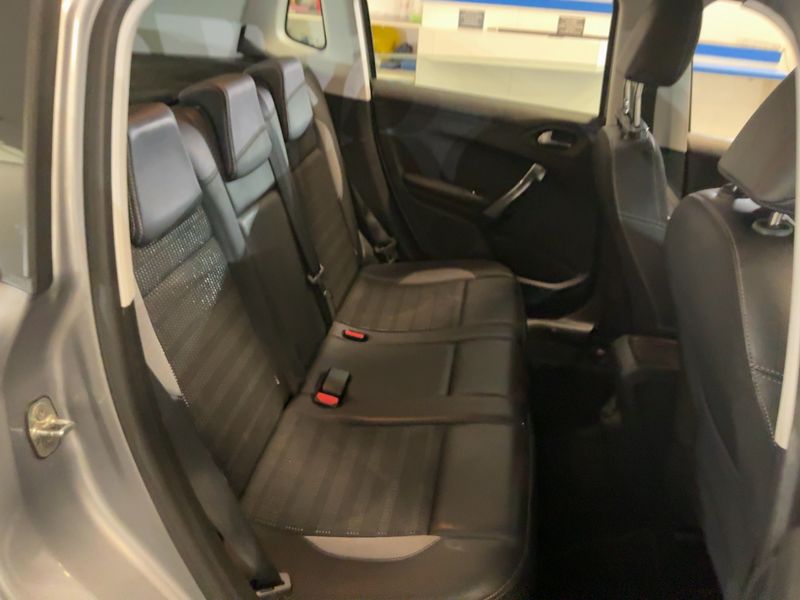 Peugeot 2008 1.2 PureTech Allure 2016 – снимка 19