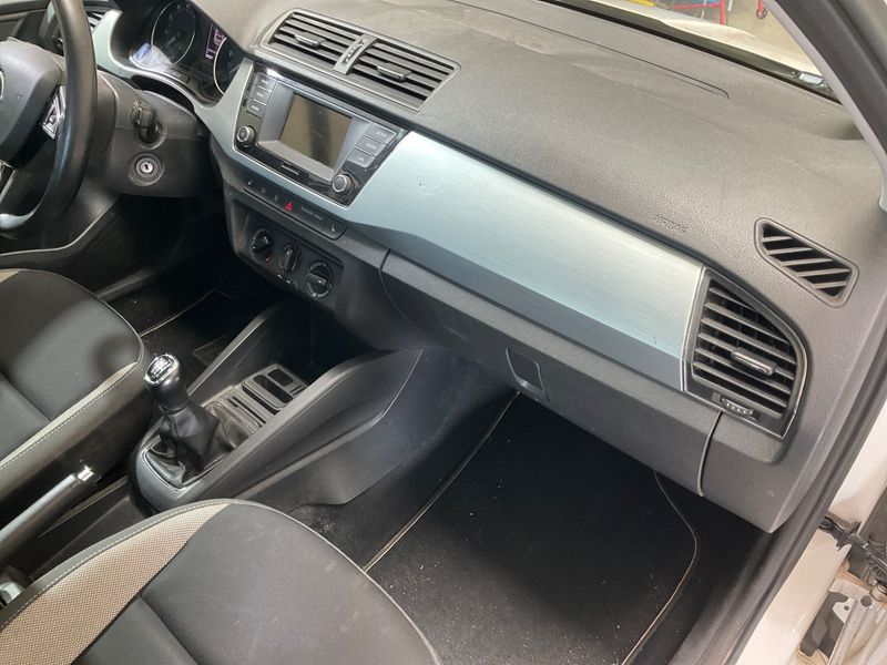 Skoda Fabia 1.0 TSI Ambition 2018 – снимка 23