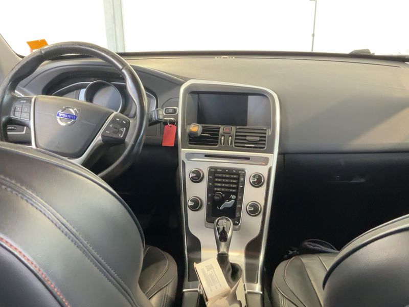 Volvo XC60 2.4 D4 Ocean Race AWD 2016 – снимка 17