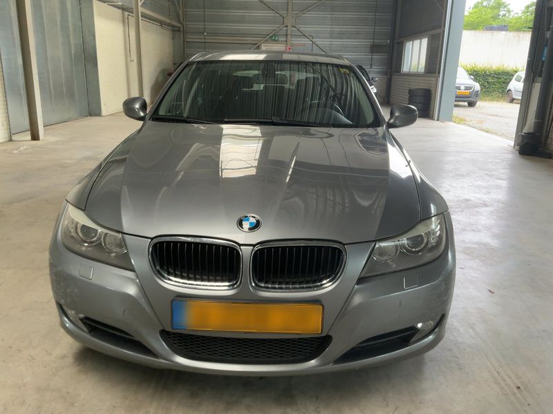 BMW 3er 318d 2009 – снимка 9
