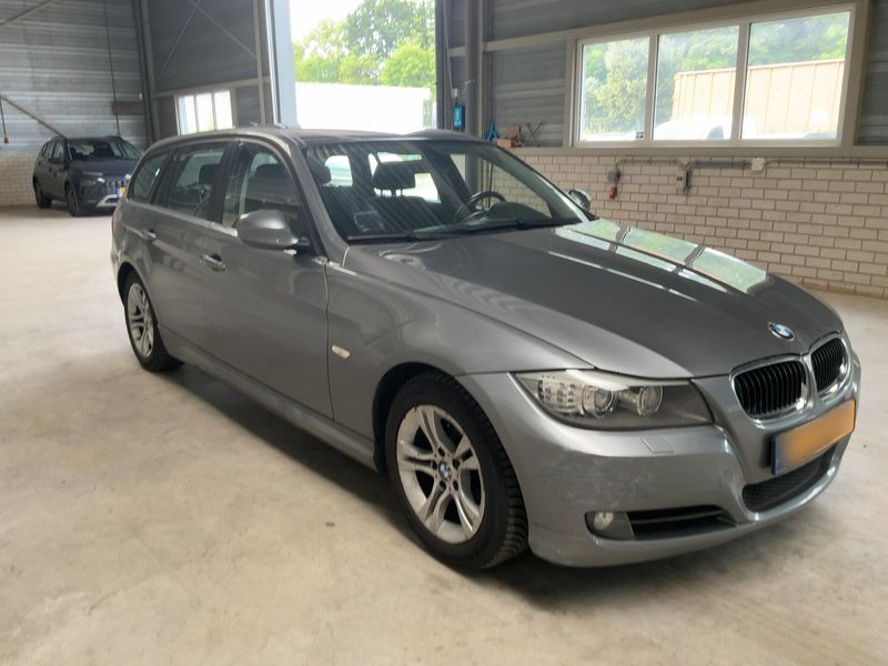 BMW 3er 318d 2009 – снимка 8