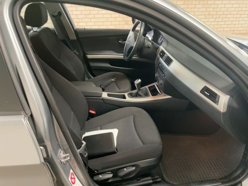 BMW 3er 318d 2009 – снимка 11
