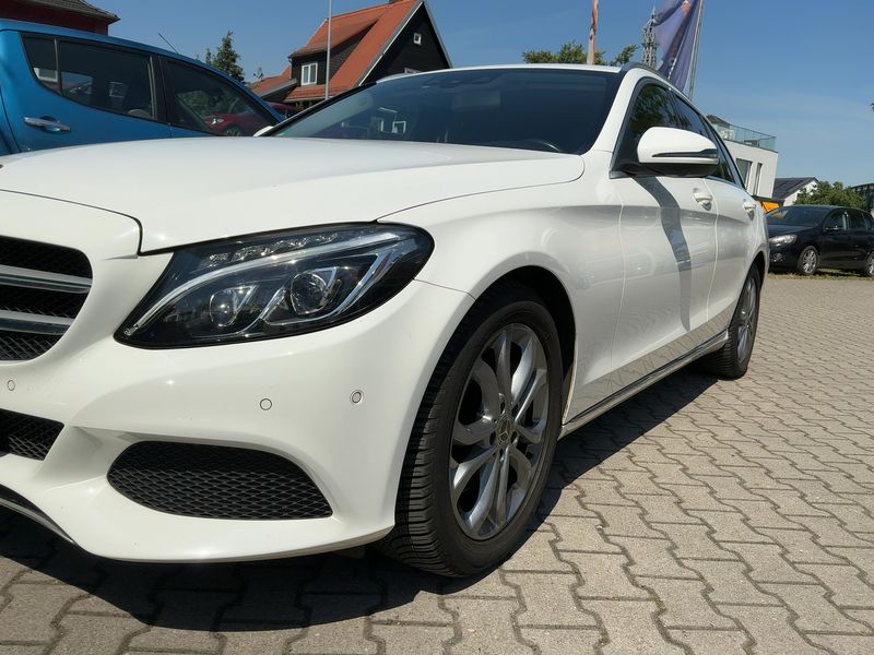Mercedes-Benz C-Klasse C 250 T Avantgarde 2018 – снимка 2