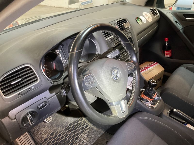 Volkswagen Golf VI 2.0 TDI Style BlueMotion Tech 2011 – снимка 31