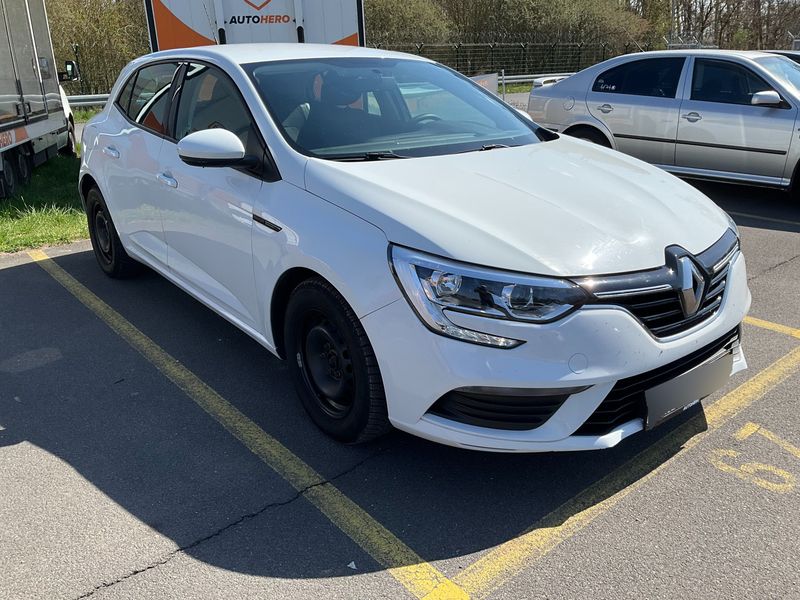 Renault Megane 1.3 TCe Life 2019 – снимка 12