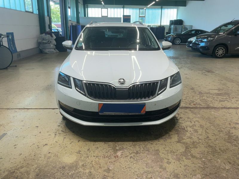 Skoda Octavia 2.0 TDI Clever 2018 – снимка 14