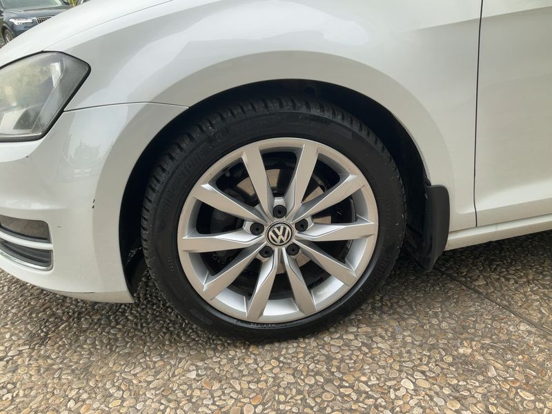 Volkswagen Golf VII 2.0 TDI Highline BlueMotion Tech 2013 – снимка 16