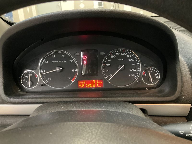 Peugeot 407 1.8 Confort 2005 – снимка 4