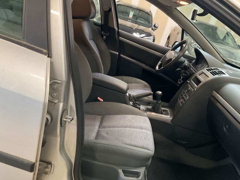 Peugeot 407 1.8 Confort 2005 – снимка 3