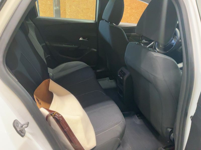Peugeot 308 1.5 Blue-HDi Active Pack 2022 – снимка 19