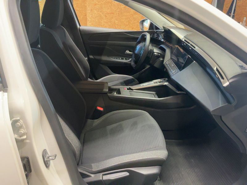 Peugeot 308 1.5 Blue-HDi Active Pack 2022 – снимка 16