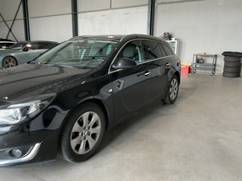 Opel Insignia Sports Tourer 1.6 CDTI DPF Innovation 2017 – снимка 2