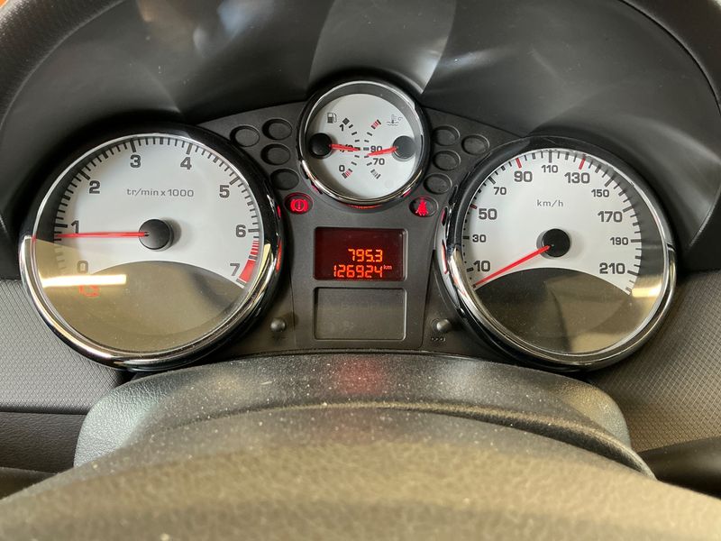 Peugeot 207 1.6 Platinum 2011 – снимка 4