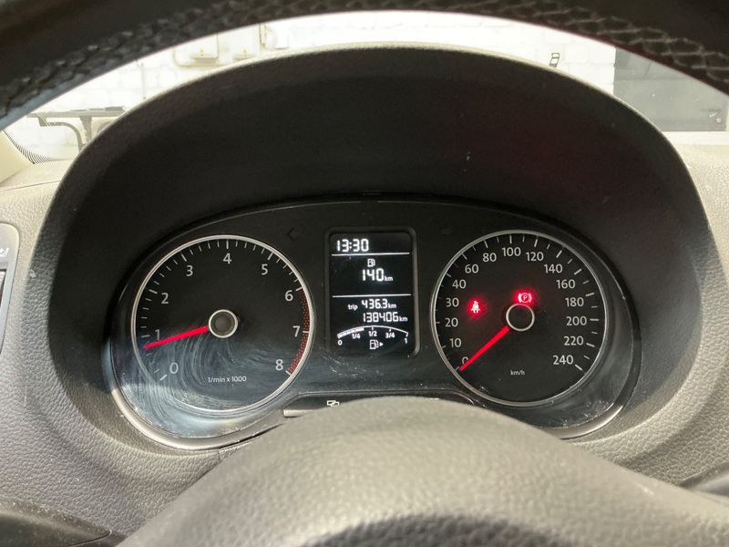 Volkswagen Polo 1.2 TSI Life 2013 – снимка 19