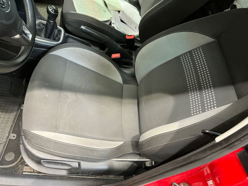 Volkswagen Polo 1.2 TSI Life 2013 – снимка 31