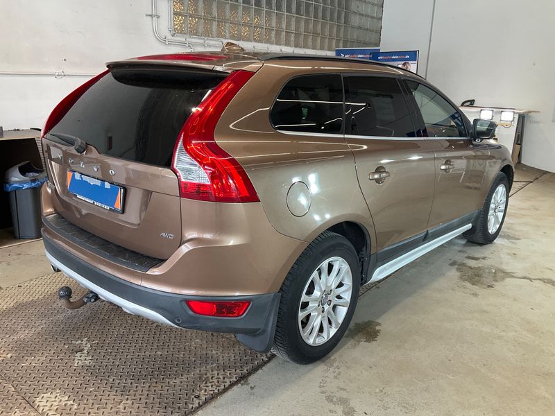 Volvo XC60 2.4 D5 Summum AWD 2009 – снимка 2
