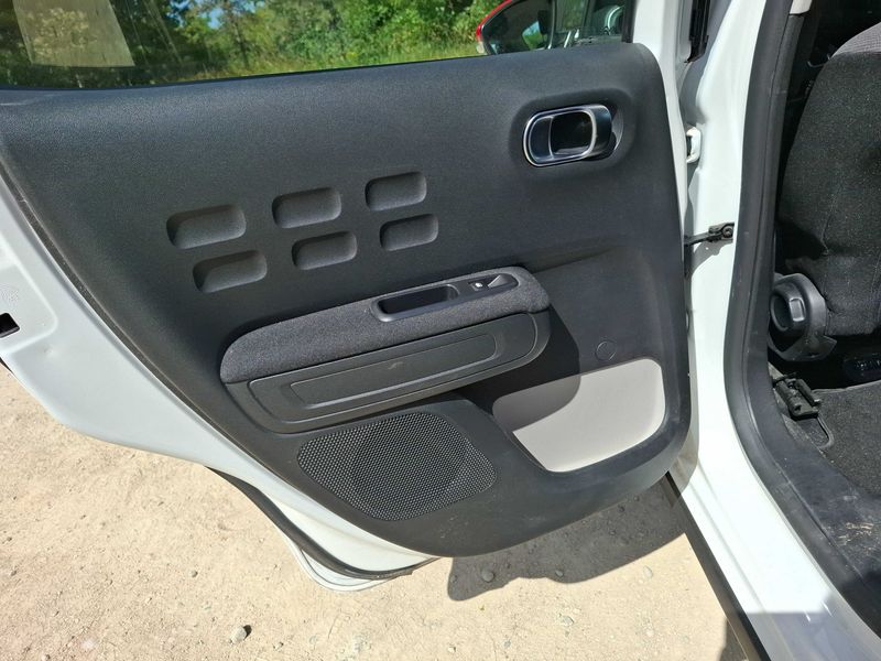 Citroen C3 1.2 PureTech Shine 2022 – снимка 56