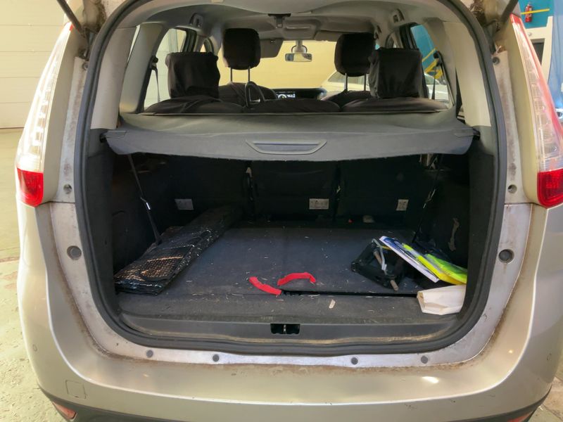 Renault Grand Scenic 1.5 dCi Business 2012 – снимка 15