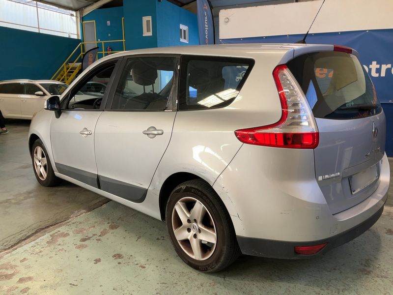 Renault Grand Scenic 1.5 dCi Business 2012 – снимка 6