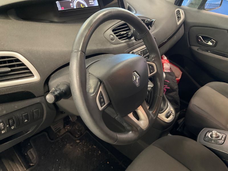 Renault Grand Scenic 1.5 dCi Business 2012 – снимка 29
