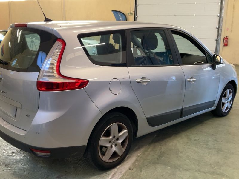 Renault Grand Scenic 1.5 dCi Business 2012 – снимка 8