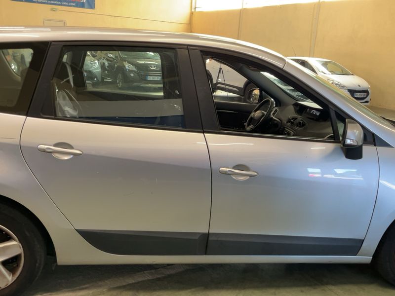 Renault Grand Scenic 1.5 dCi Business 2012 – снимка 10