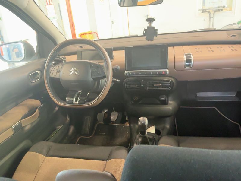 Citroen C4 Cactus 1.2 VTi Shine Edition 2015 – снимка 18