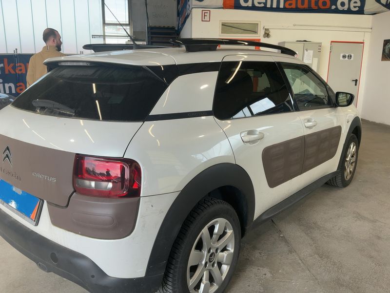 Citroen C4 Cactus 1.2 VTi Shine Edition 2015 – снимка 8