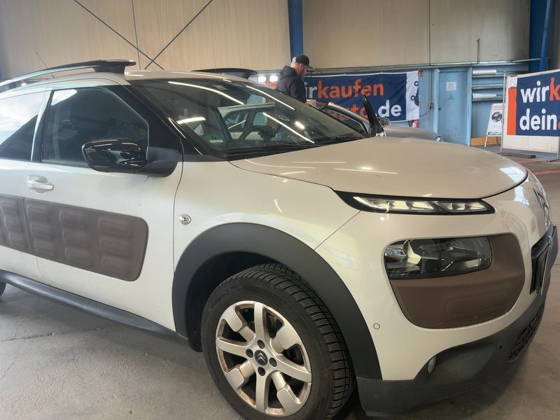 Citroen C4 Cactus 1.2 VTi Shine Edition 2015 – снимка 12