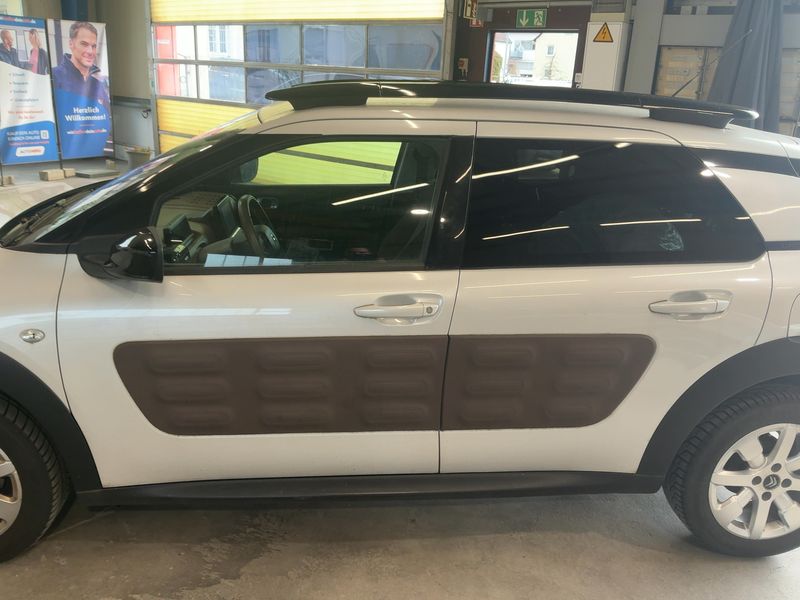 Citroen C4 Cactus 1.2 VTi Shine Edition 2015 – снимка 4