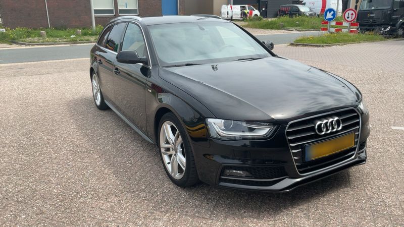 Audi A4 1.8 TFSI S line Sportpaket plus 2015 – снимка 12