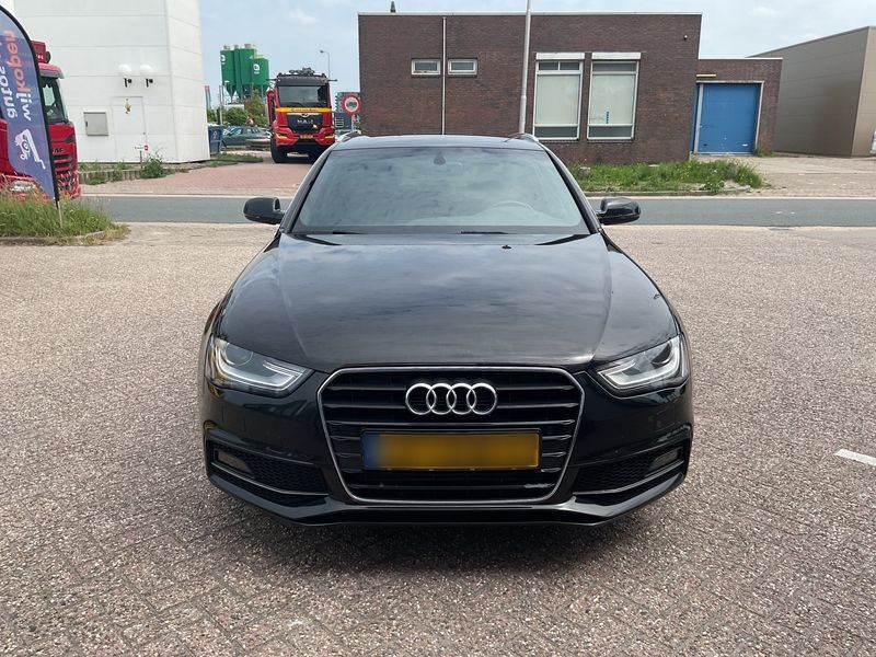 Audi A4 1.8 TFSI S line Sportpaket plus 2015 – снимка 27