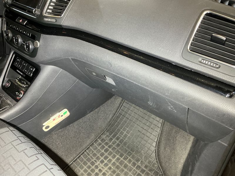 Seat Alhambra 2.0 TDI Style 2015 – снимка на щета
