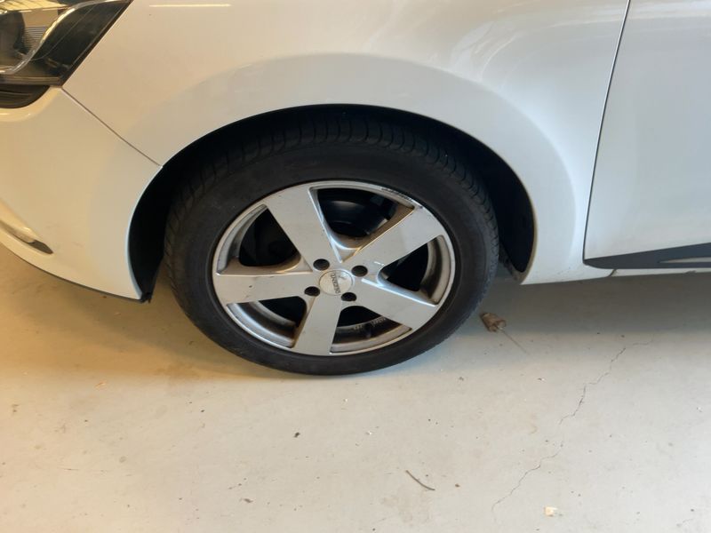 Renault Clio 1.5 dCi BOSE Edition 2017 – снимка 3