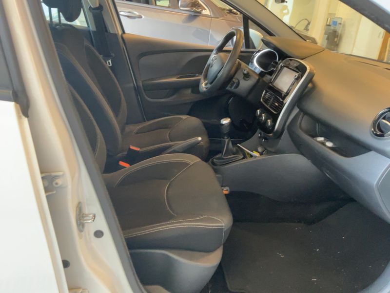 Renault Clio 1.5 dCi BOSE Edition 2017 – снимка 16