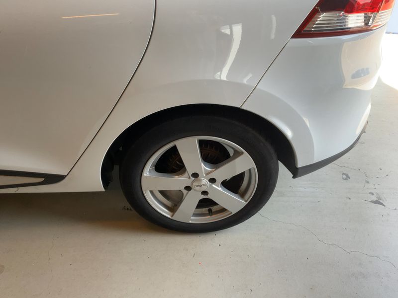 Renault Clio 1.5 dCi BOSE Edition 2017 – снимка 5