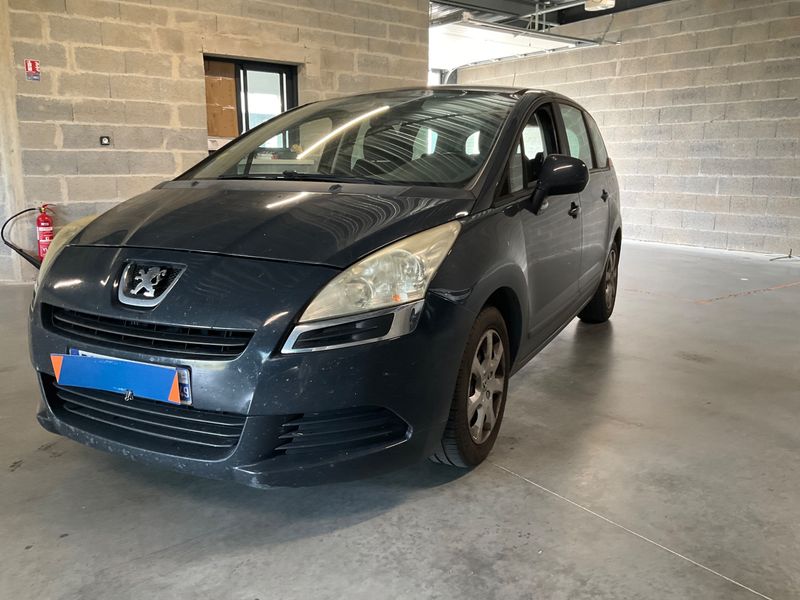 Peugeot 5008 1.6 HDi Confort Pack 2011 – снимка 1