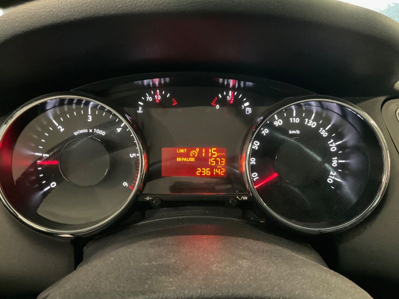 Peugeot 5008 1.6 HDi Confort Pack 2011 – снимка 4