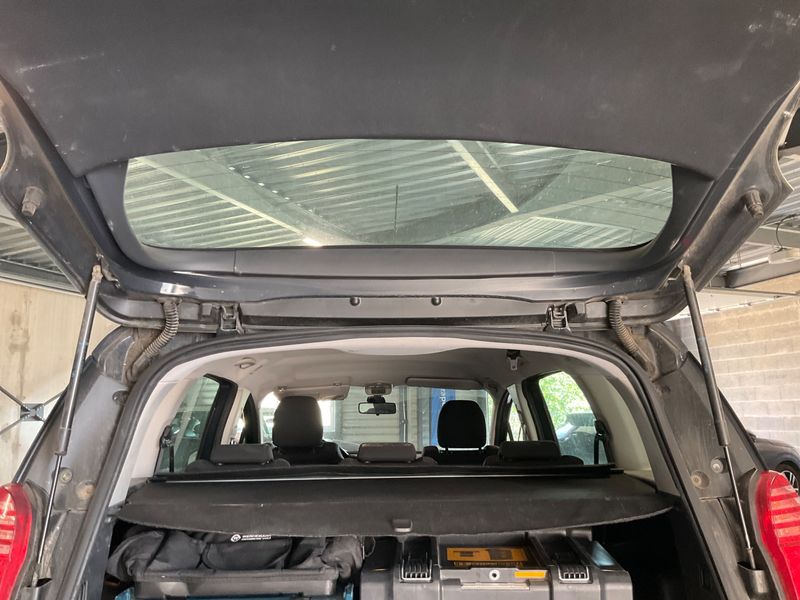 Peugeot 5008 1.6 HDi Confort Pack 2011 – снимка на щета