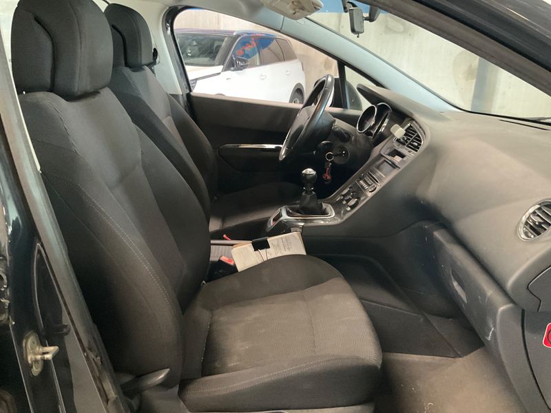 Peugeot 5008 1.6 HDi Confort Pack 2011 – снимка 3