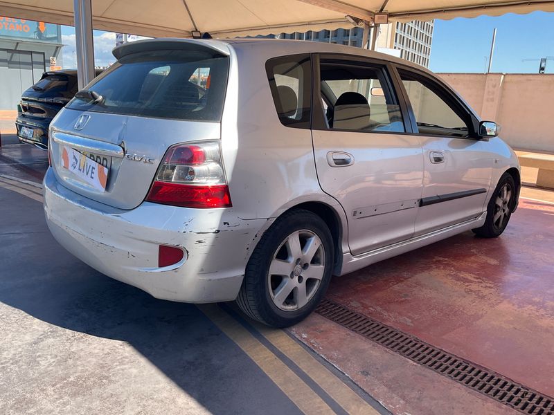 Honda Civic 1.6 VTEC ES 2005 – снимка 2