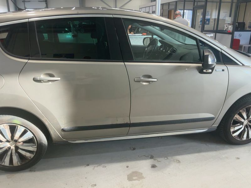 Peugeot 3008 1.6 Blue-HDi Style 2015 – снимка 10